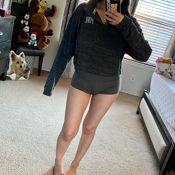 Vs Pink Crop Collar Top - Picture 2 of 7